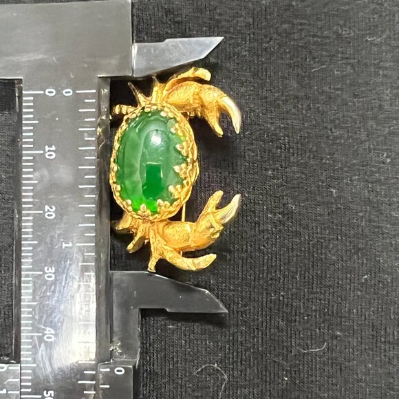 Vintage Crab Brooch Gold Tone Green Cabochon Cancer Zodiac Pin Costume Jewelry - Picture 9 of 11